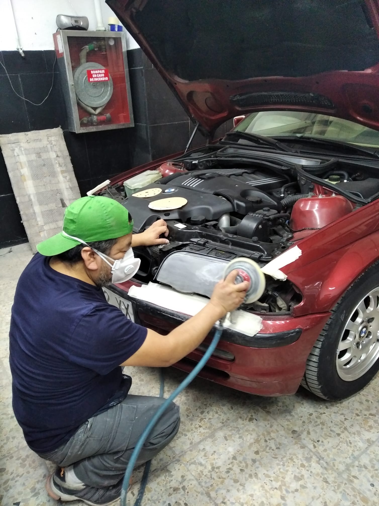 Restauración de faros realizada en Carrocerías Adelfas